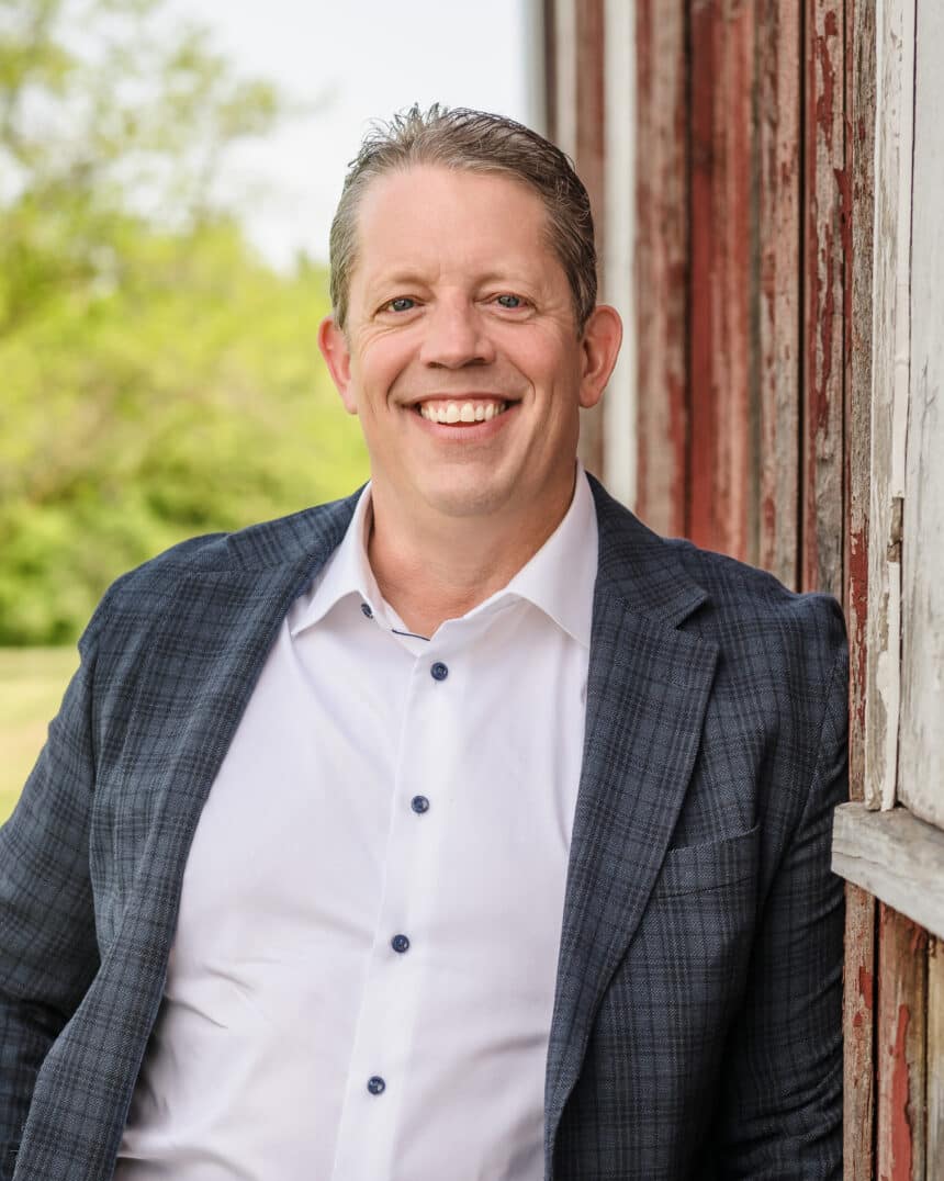 2023 Headshot Business Casual
